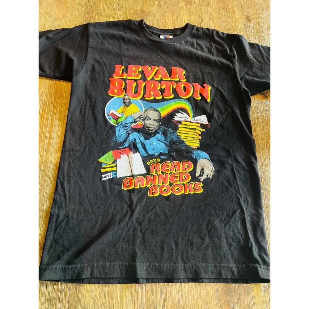 Bayside LeVar Burton Read Banned Books T-Shirt Black S Reading Rainbow